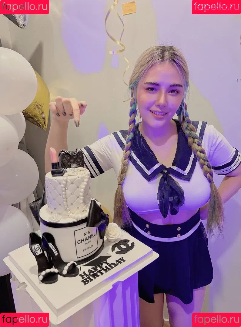 ASMR Wan Onlyfans Photo Gallery 