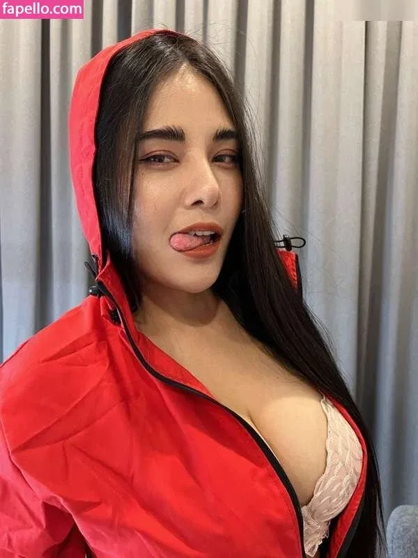 ASMR Wan Onlyfans Photo Gallery 