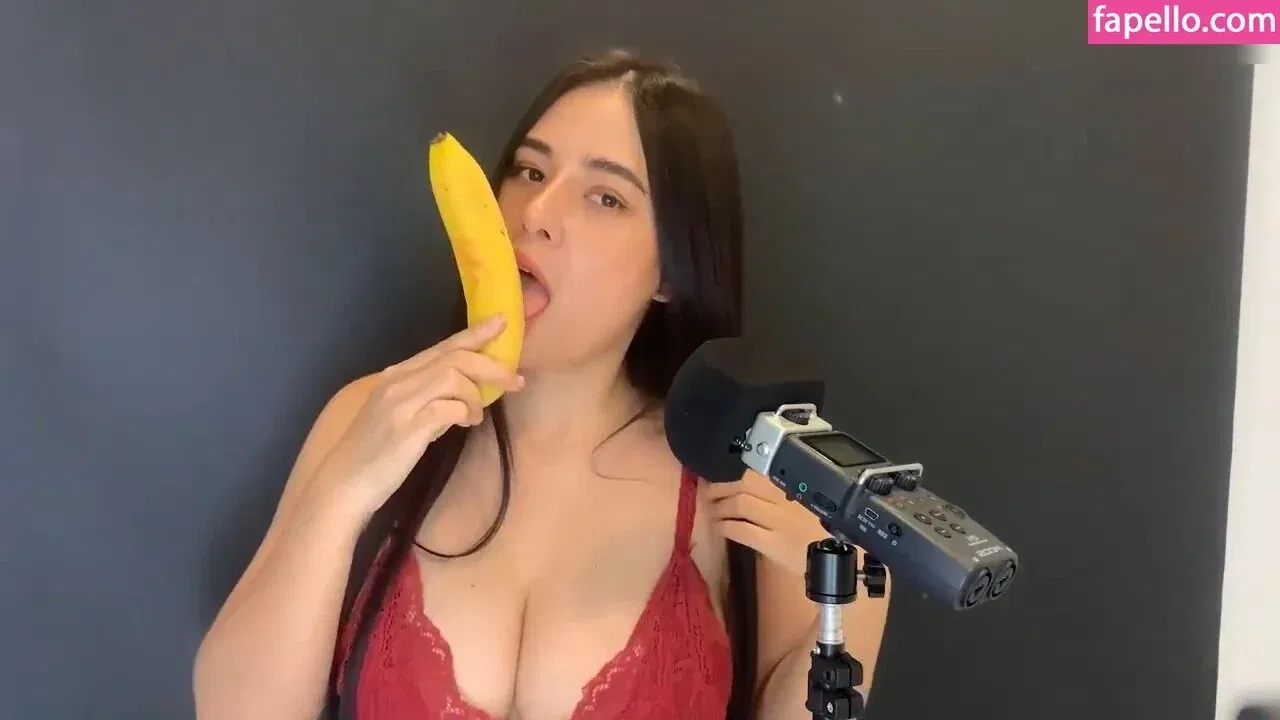 ASMR Wan Onlyfans Photo Gallery 