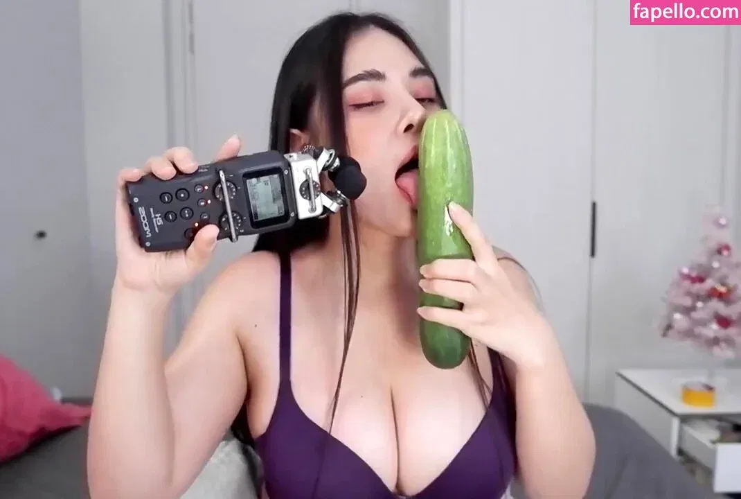 ASMR Wan Onlyfans Photo Gallery 