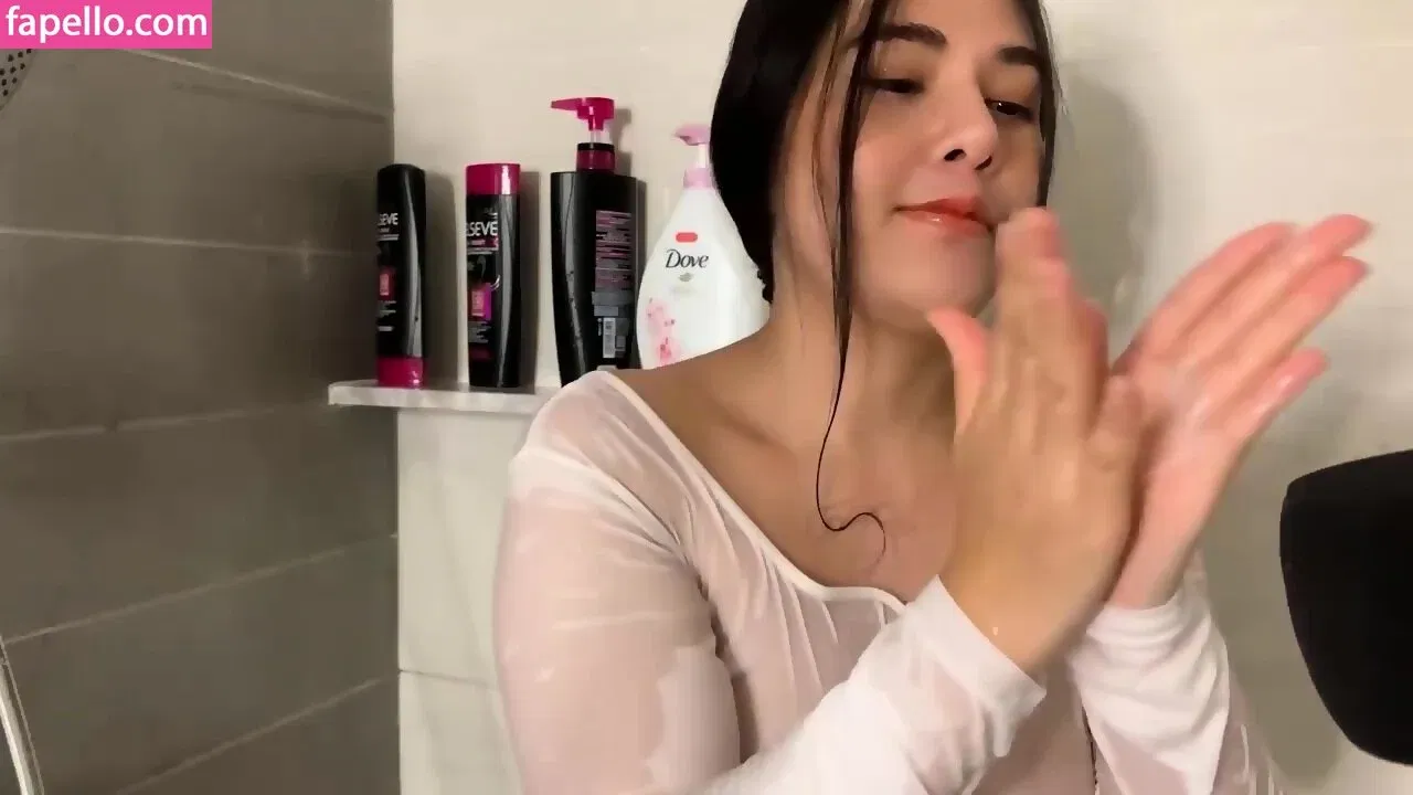 ASMR Wan Onlyfans Photo Gallery 