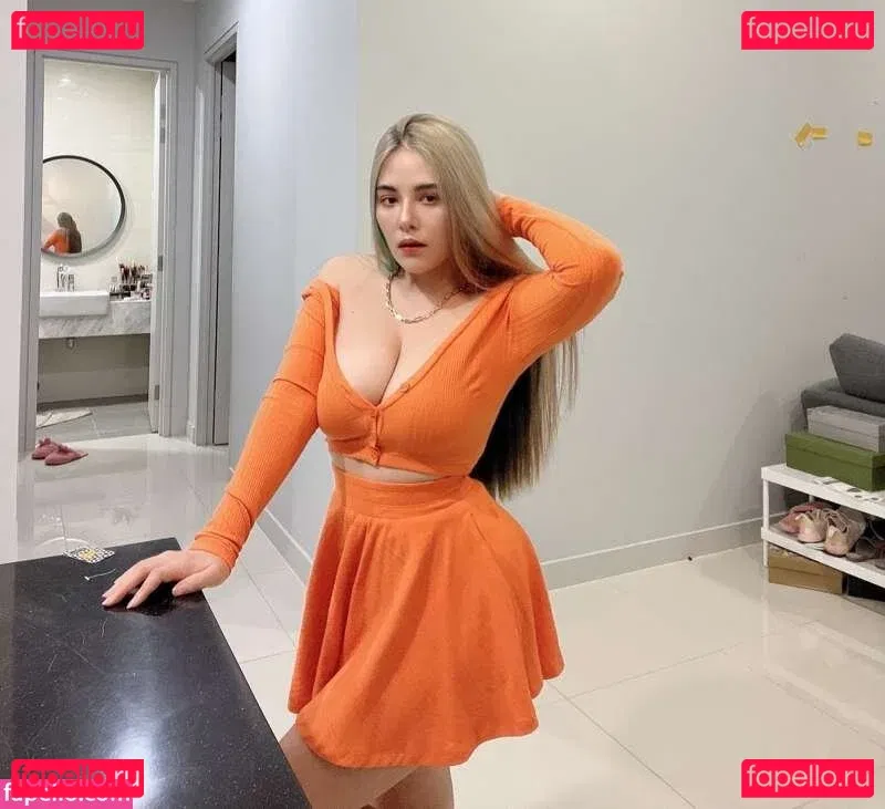 ASMR Wan Onlyfans Photo Gallery 