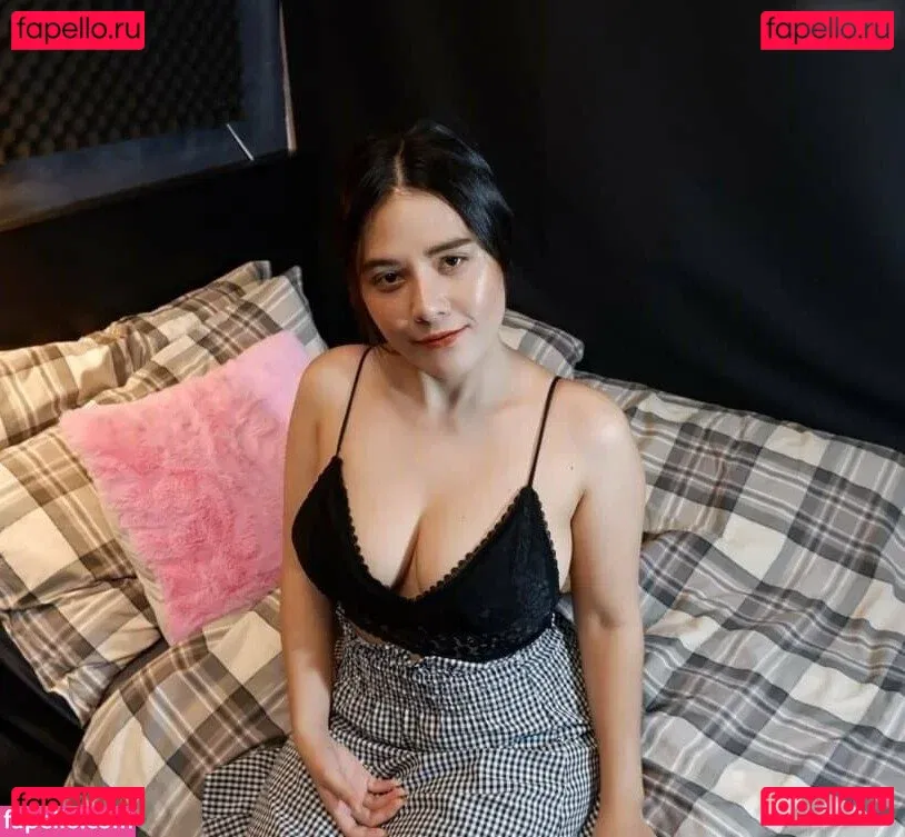 ASMR Wan Onlyfans Photo Gallery 