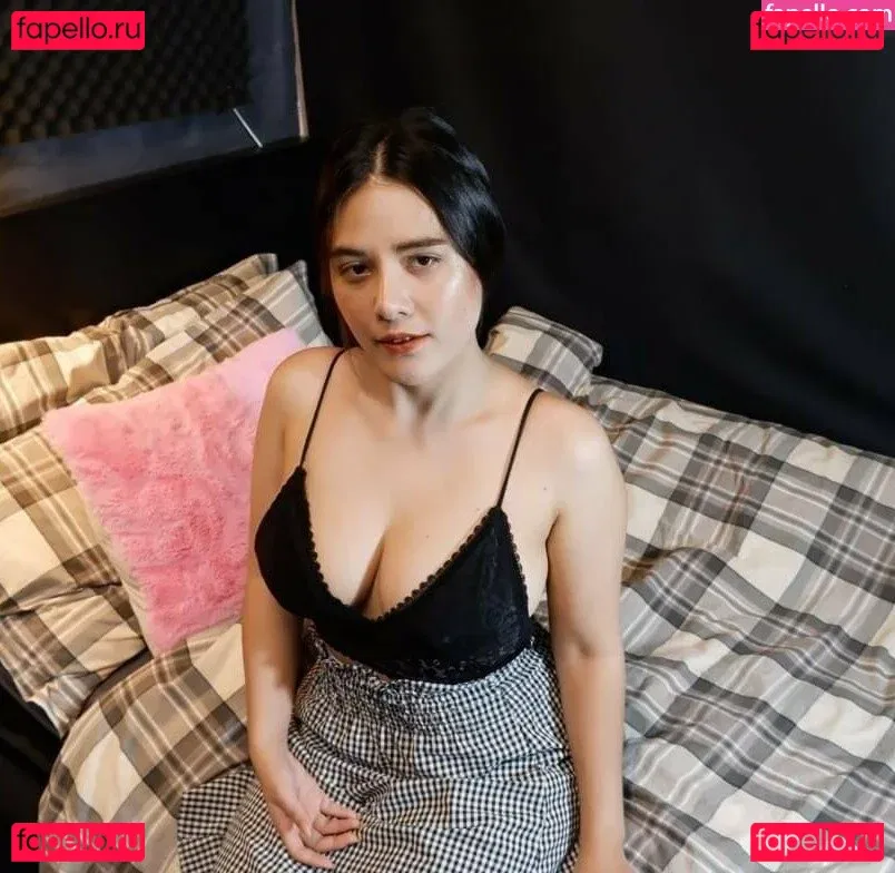 ASMR Wan Onlyfans Photo Gallery 