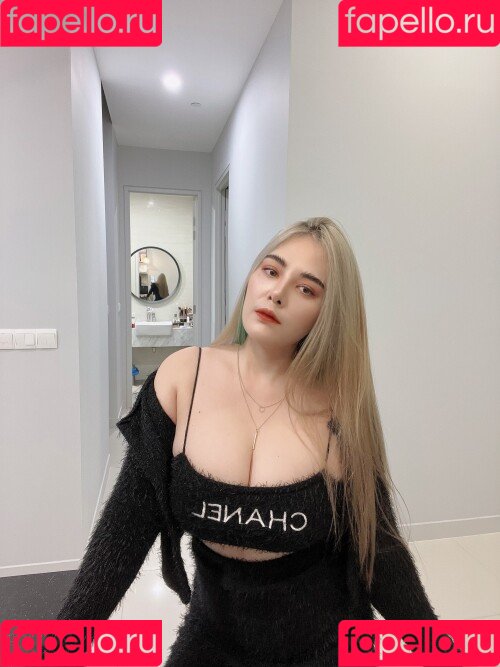 ASMR Wan Onlyfans Photo Gallery 