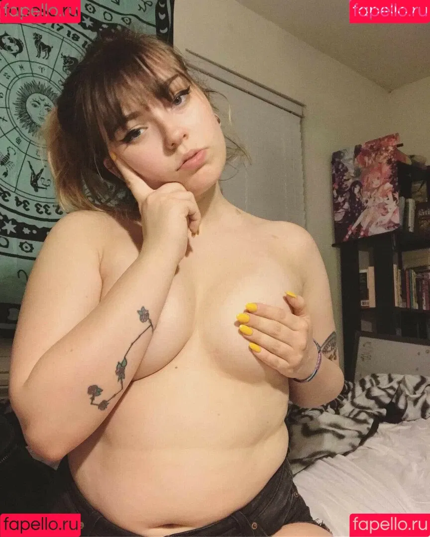 beelzebubsuwu Onlyfans Photo Gallery 