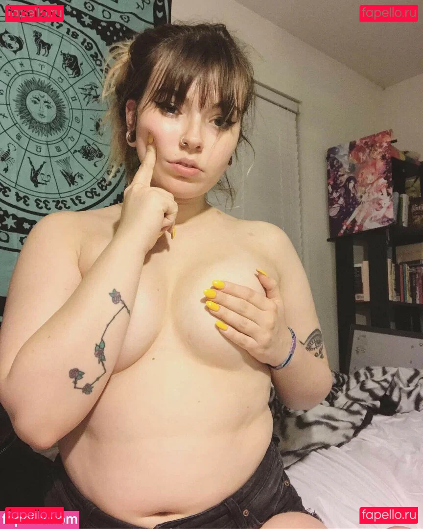 beelzebubsuwu Onlyfans Photo Gallery 