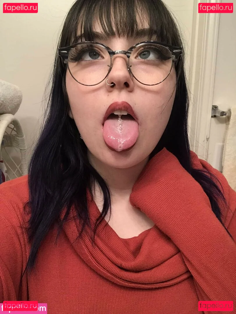 beelzebubsuwu Onlyfans Photo Gallery 