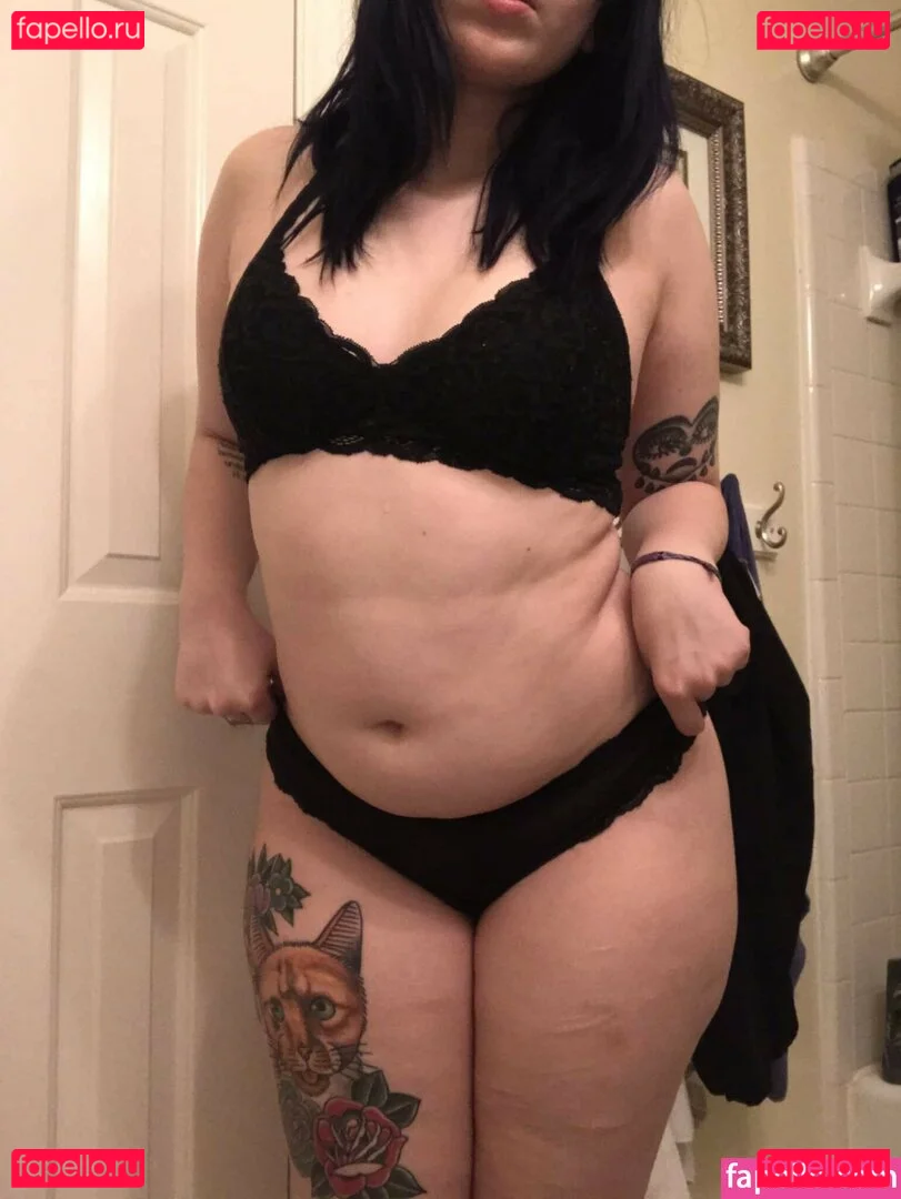 beelzebubsuwu Onlyfans Photo Gallery 