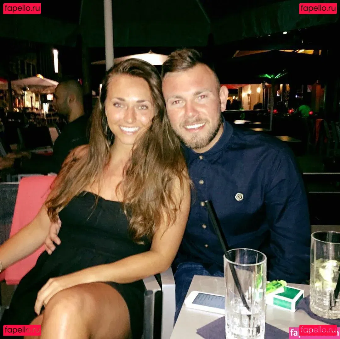 Charis Lister Onlyfans Photo Gallery 