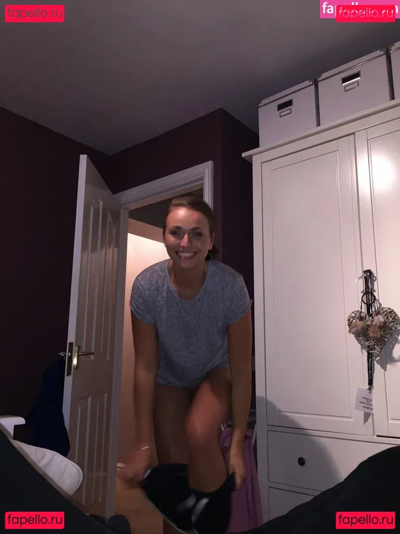 Charis Lister Onlyfans Photo Gallery 