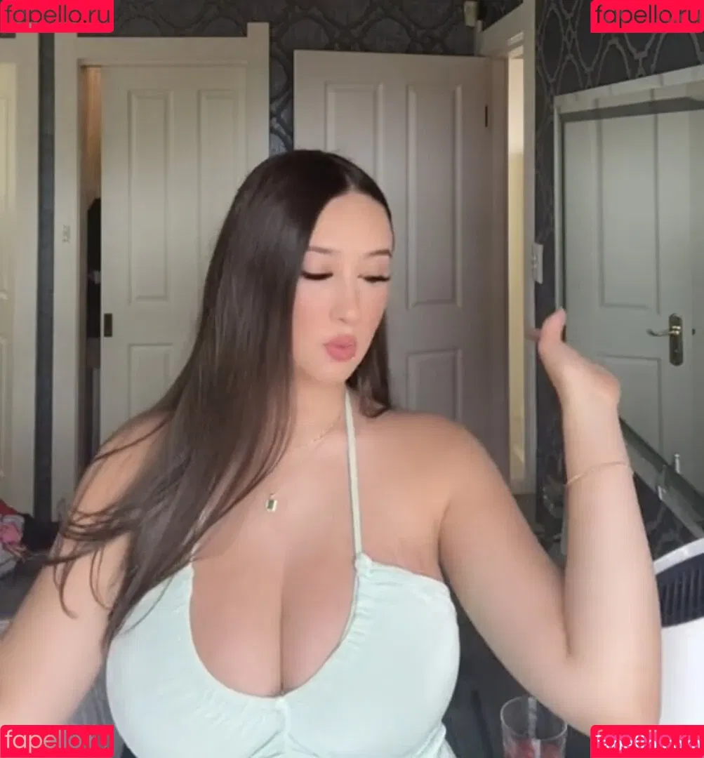 Issy H Onlyfans Photo Gallery 
