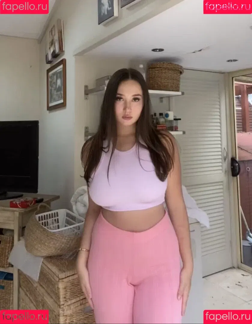 Issy H Onlyfans Photo Gallery 