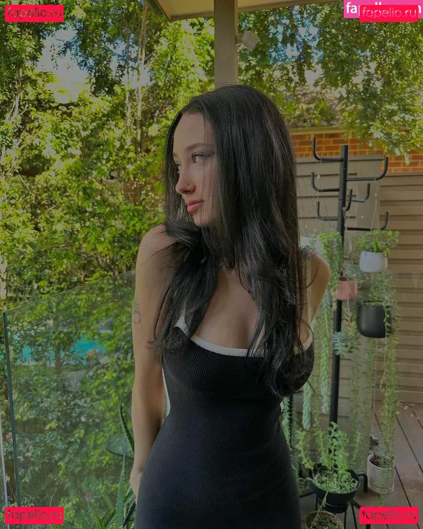 Issy H Onlyfans Photo Gallery 