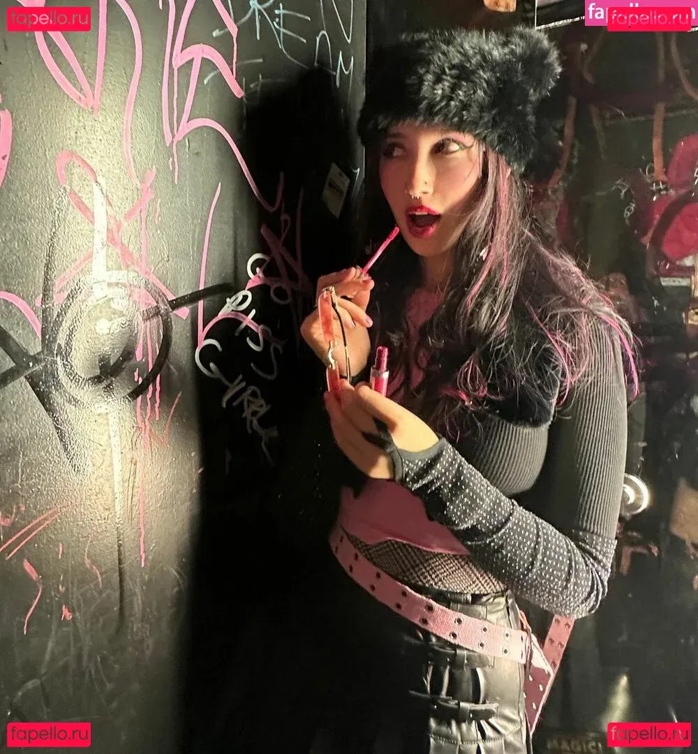 Issy H Onlyfans Photo Gallery 