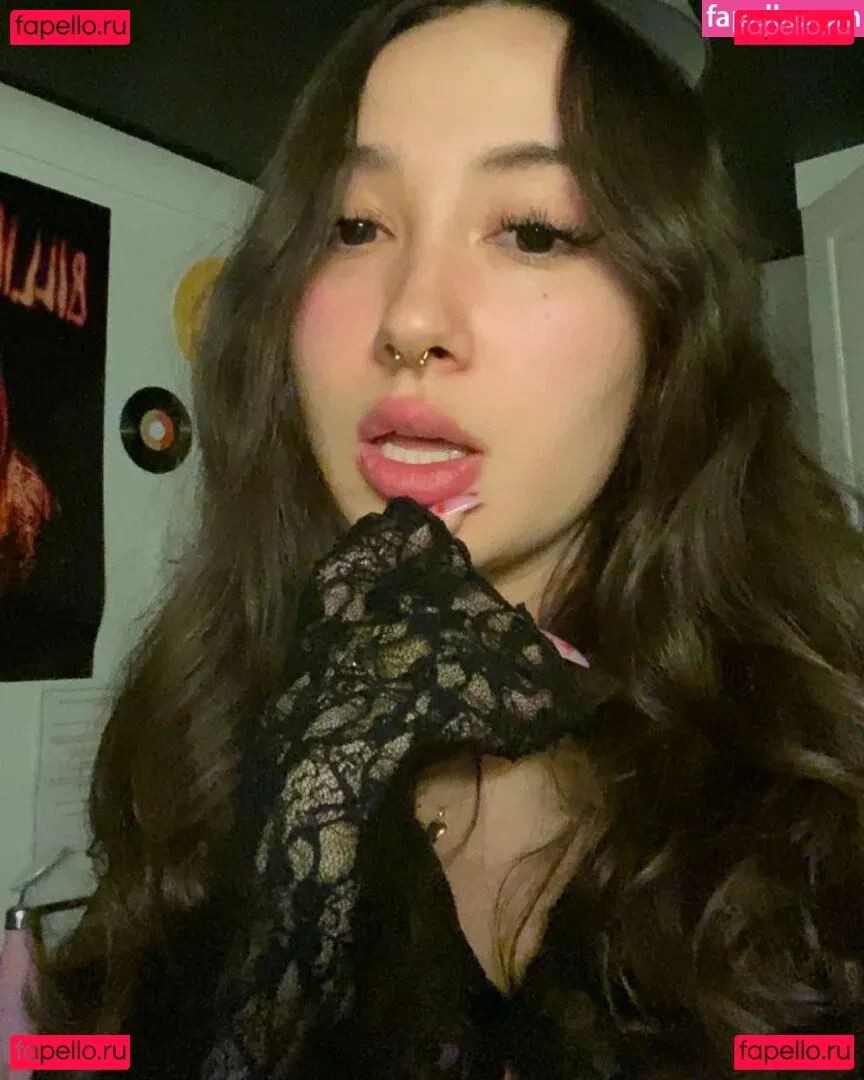 Issy H Onlyfans Photo Gallery 