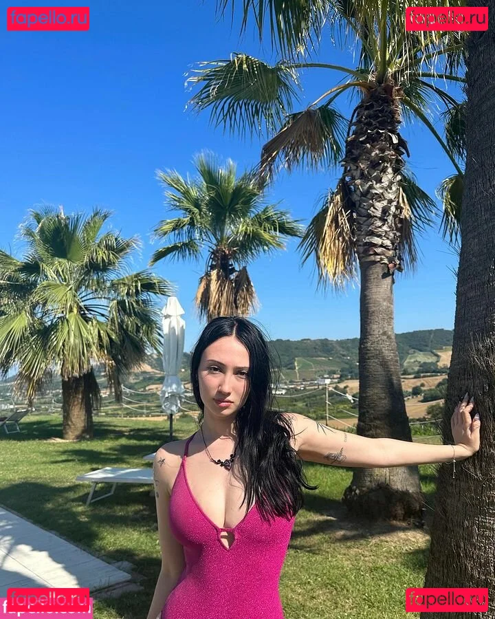 Issy H Onlyfans Photo Gallery 