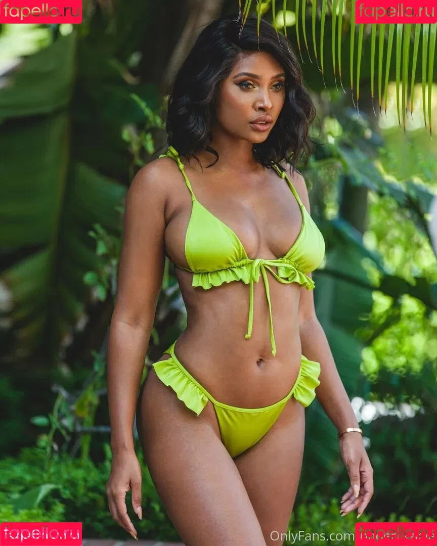 phoenixskye Onlyfans Photo Gallery 