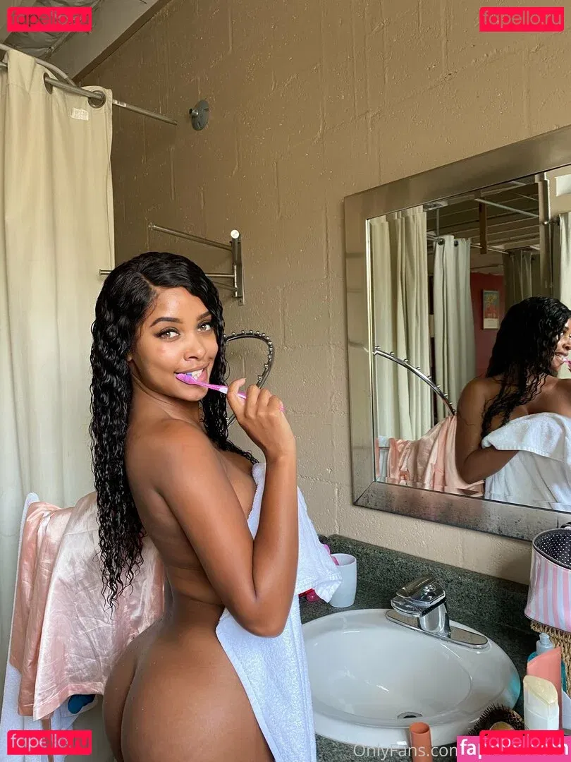 phoenixskye Onlyfans Photo Gallery 