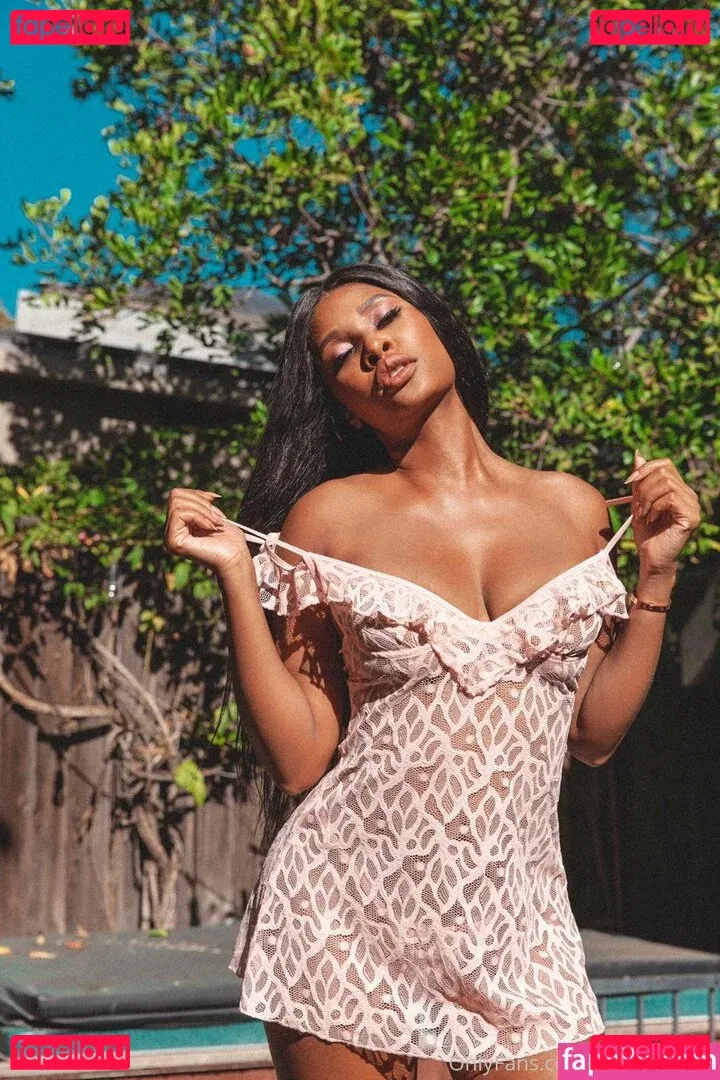 phoenixskye Onlyfans Photo Gallery 