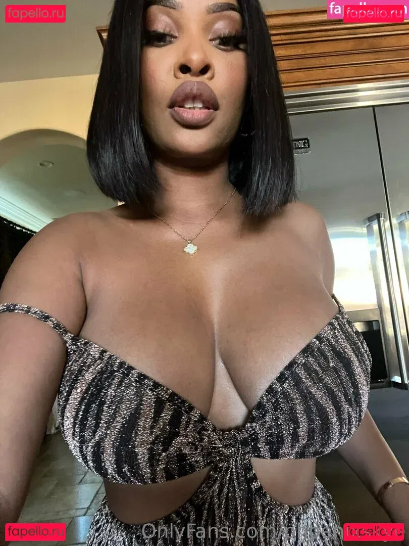 phoenixskye Onlyfans Photo Gallery 