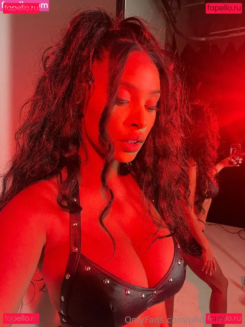 phoenixskye Onlyfans Photo Gallery 