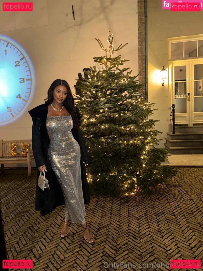 phoenixskye Onlyfans Photo Gallery 