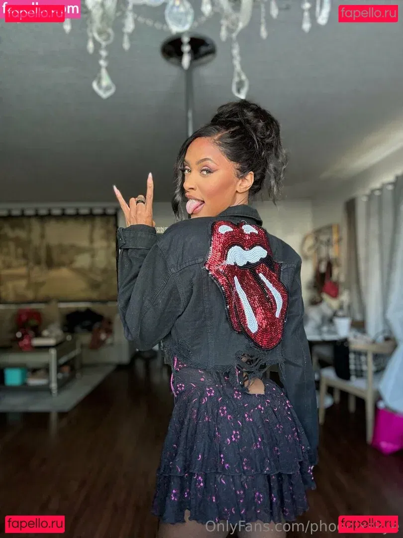 phoenixskye Onlyfans Photo Gallery 