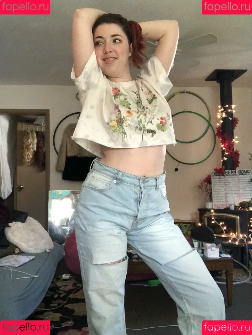 lilpinkalien Onlyfans Photo Gallery 