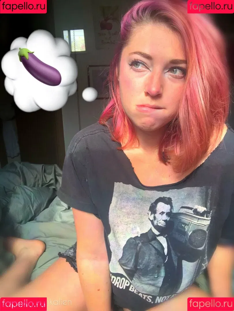 lilpinkalien Onlyfans Photo Gallery 