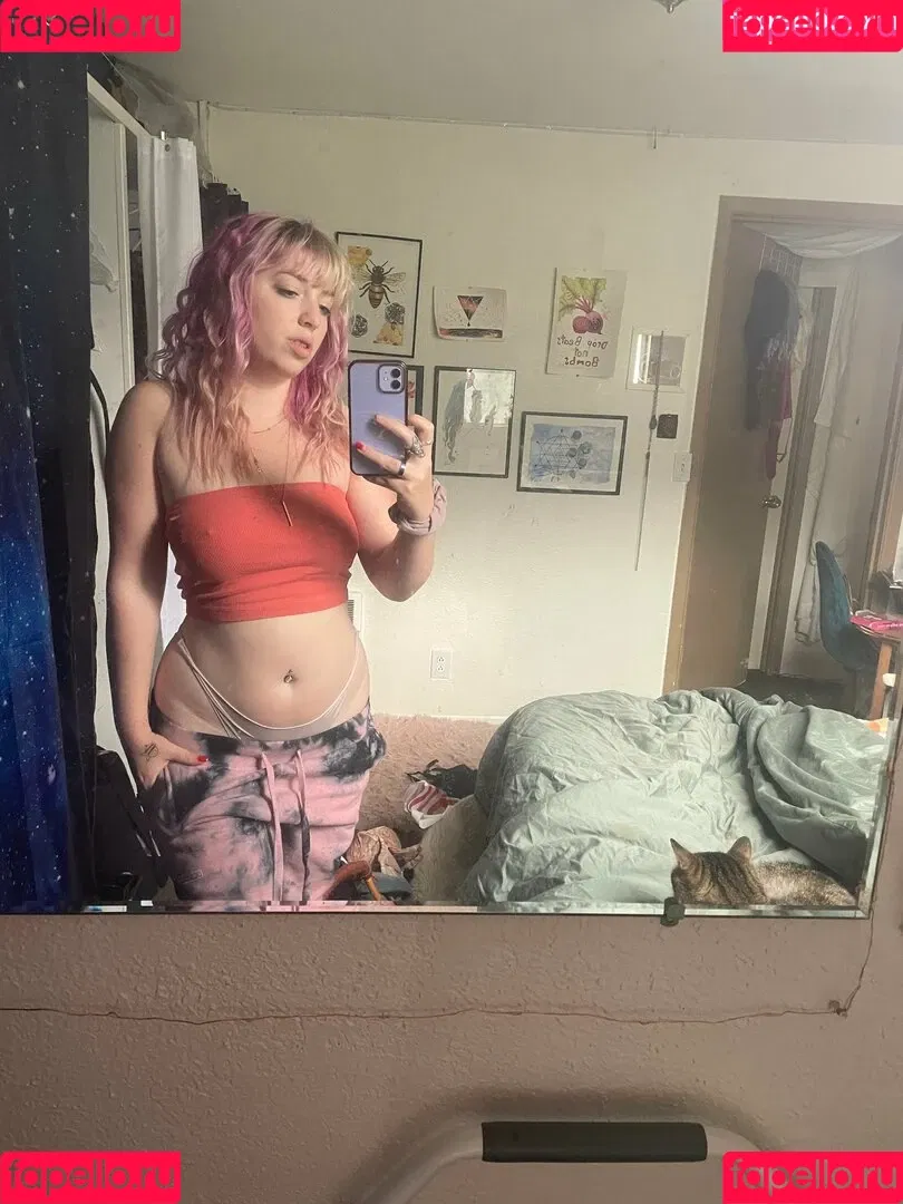 lilpinkalien Onlyfans Photo Gallery 