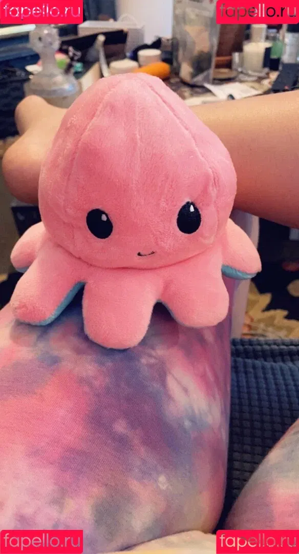 lilpinkalien Onlyfans Photo Gallery 