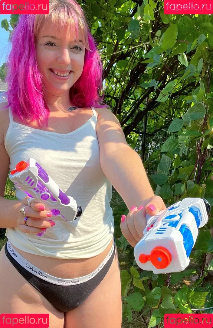 lilpinkalien Onlyfans Photo Gallery 