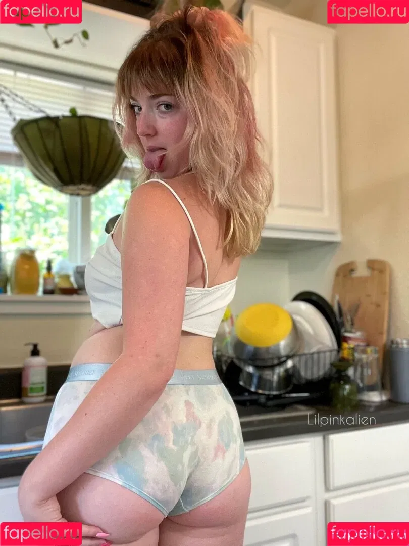 lilpinkalien Onlyfans Photo Gallery 