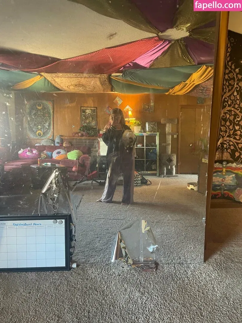 lilpinkalien Onlyfans Photo Gallery 