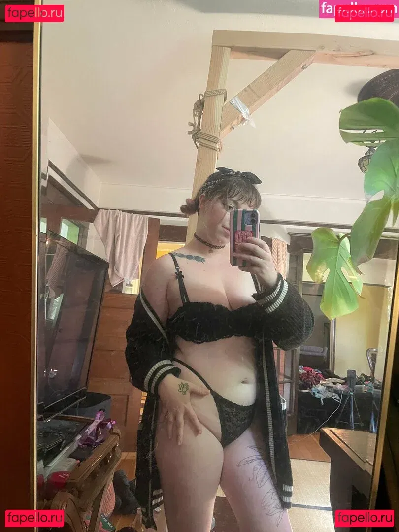 lilpinkalien Onlyfans Photo Gallery 