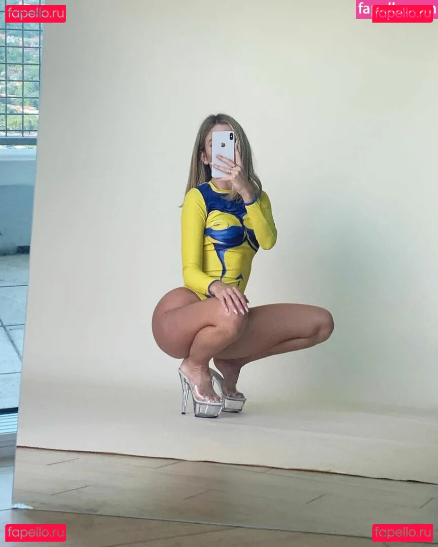 Casi Davis Onlyfans Photo Gallery 