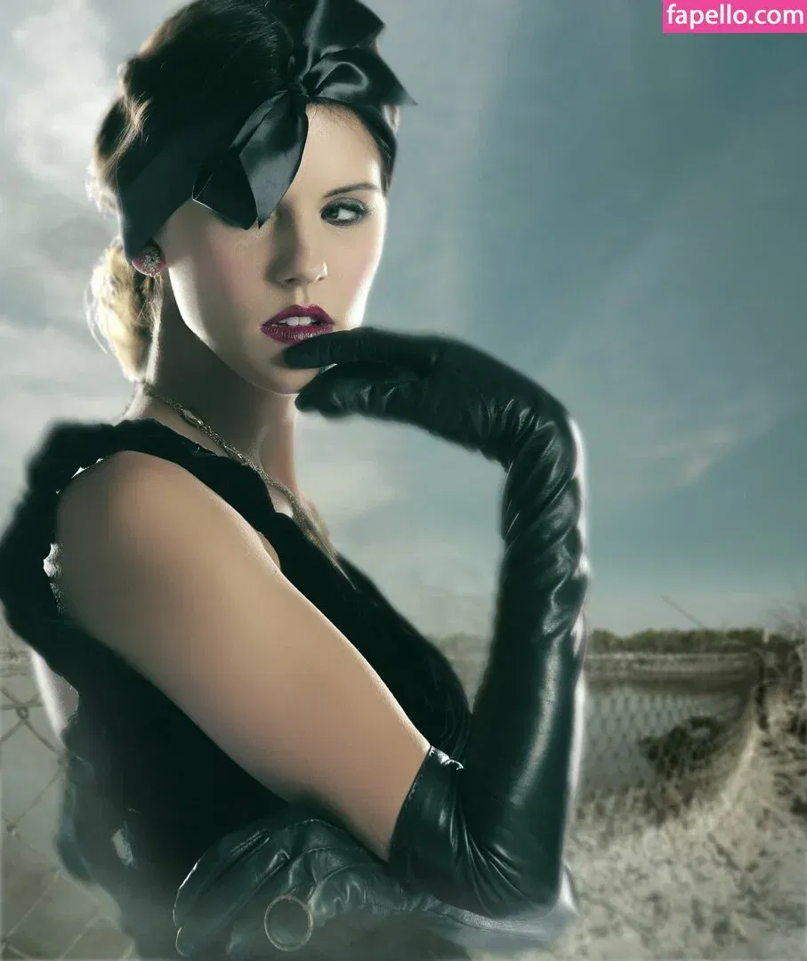 Maggie Grace Onlyfans Photo Gallery 