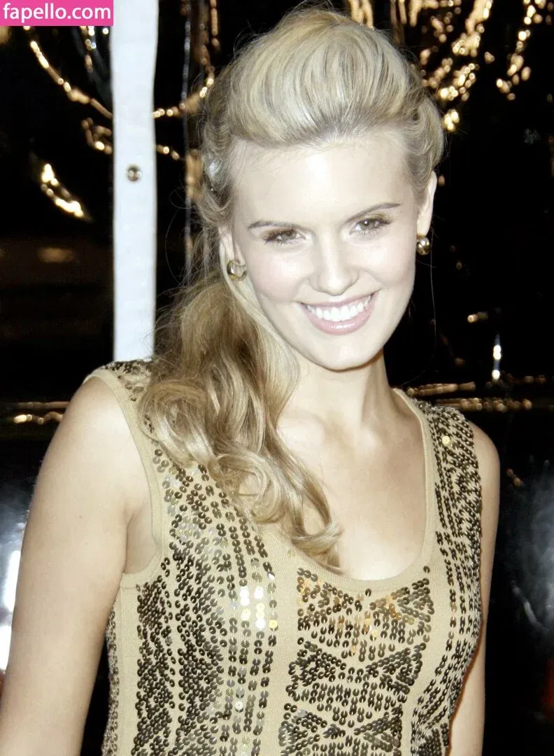 Maggie Grace Onlyfans Photo Gallery 