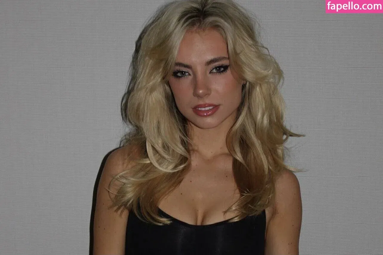 Maggie Grace Onlyfans Photo Gallery 