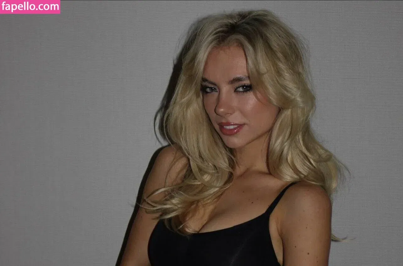 Maggie Grace Onlyfans Photo Gallery 