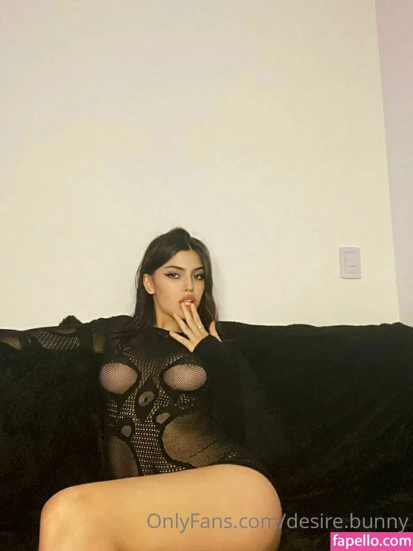 desire.bunny Onlyfans Photo Gallery 