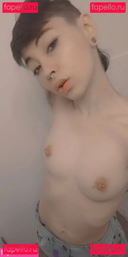 emberetsuko Onlyfans Photo Gallery 