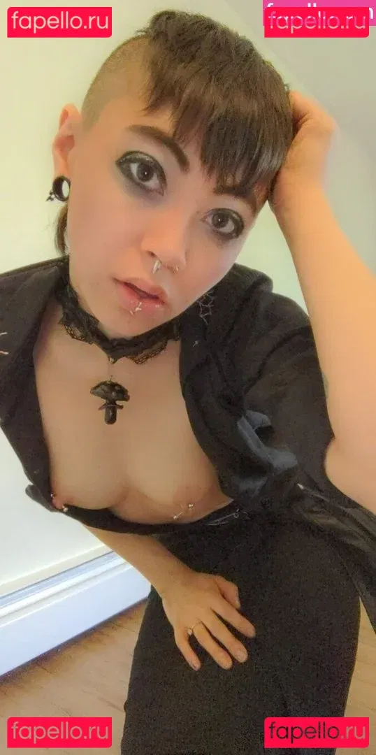 emberetsuko Onlyfans Photo Gallery 