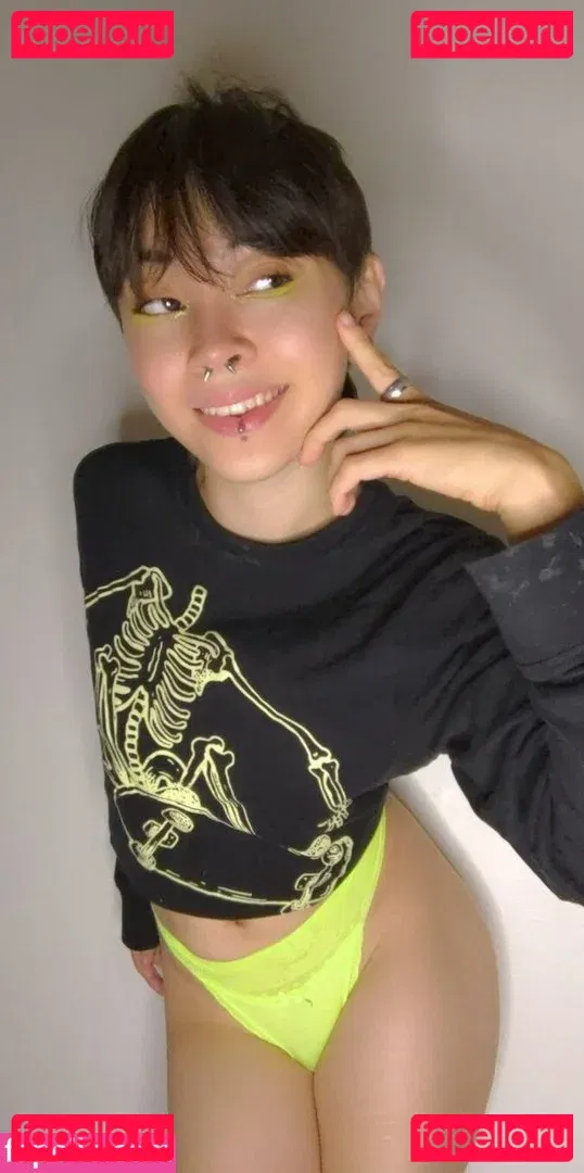 emberetsuko Onlyfans Photo Gallery 