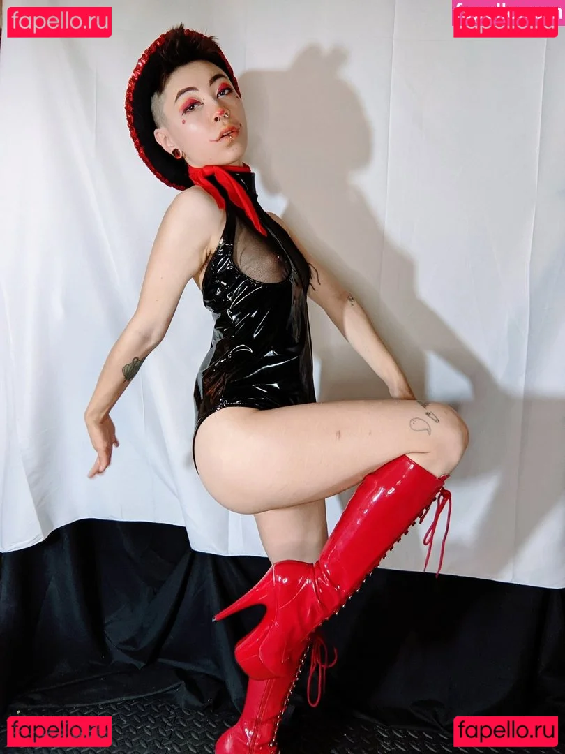 emberetsuko Onlyfans Photo Gallery 