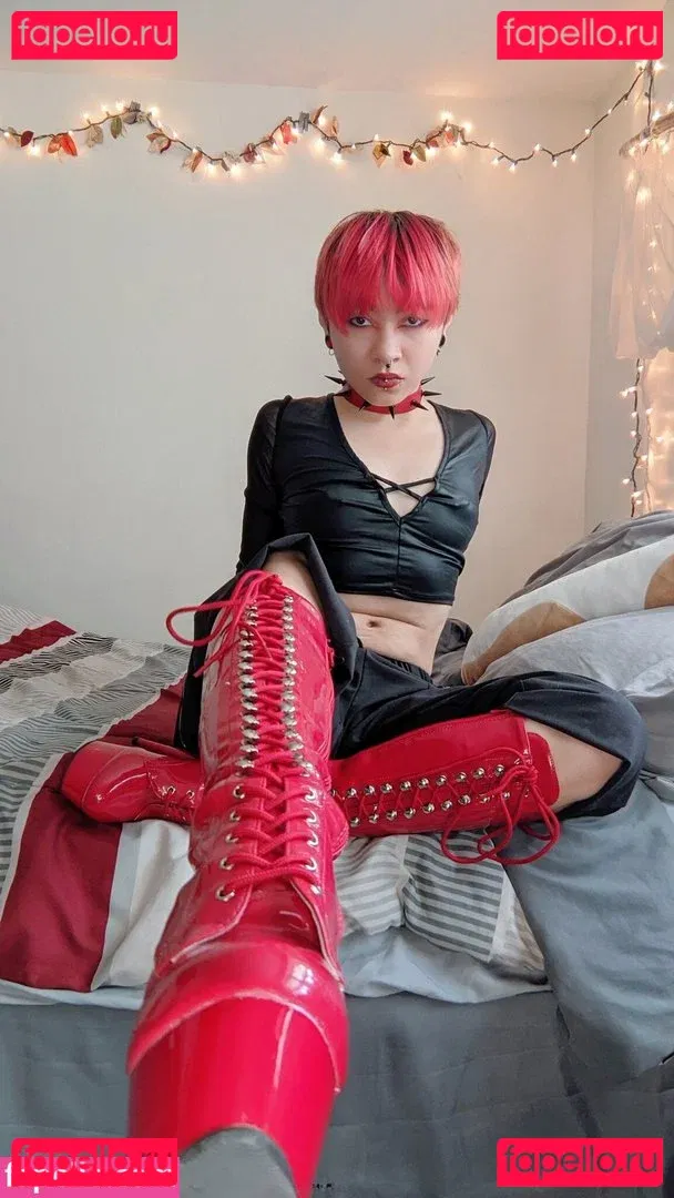 emberetsuko Onlyfans Photo Gallery 