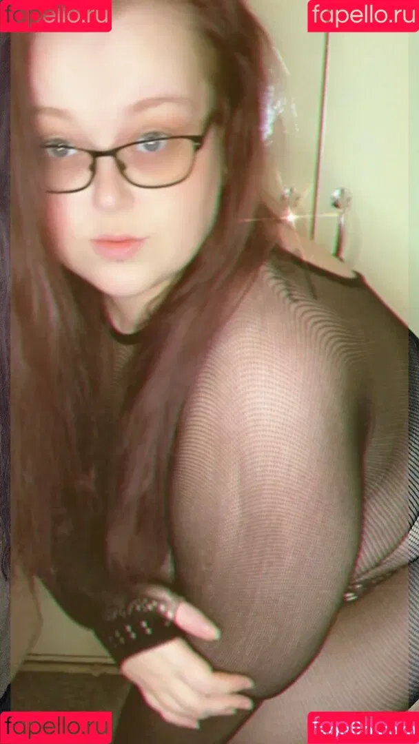 obeymisselle Onlyfans Photo Gallery 