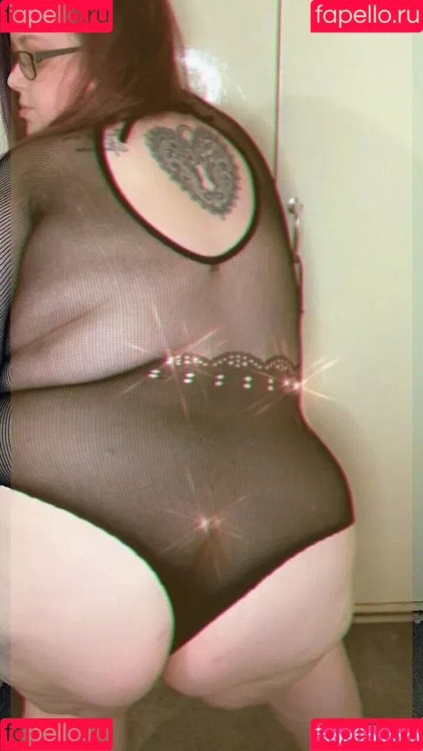 obeymisselle Onlyfans Photo Gallery 