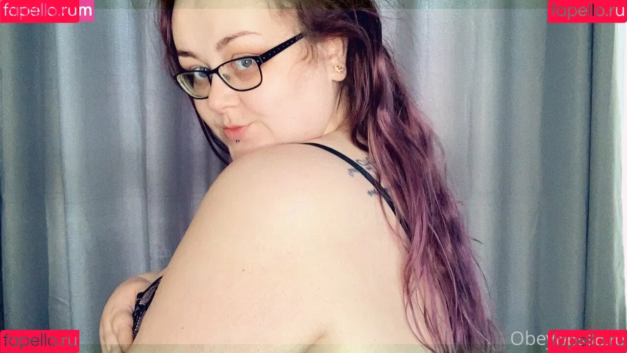 obeymisselle Onlyfans Photo Gallery 